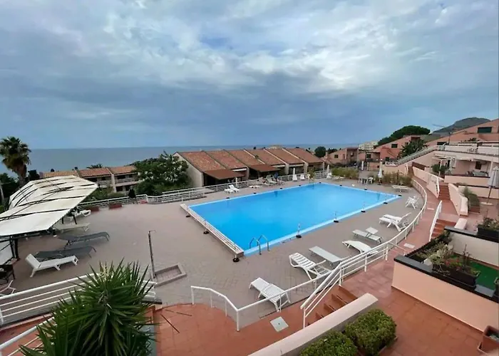 Апартаменти Magabu' - Swimming Pool And Free Parking Чефалу